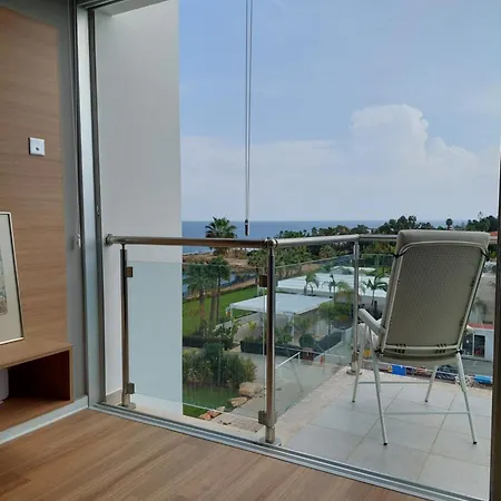 Milepost Vacations Apartment Paralimni Exterior photo