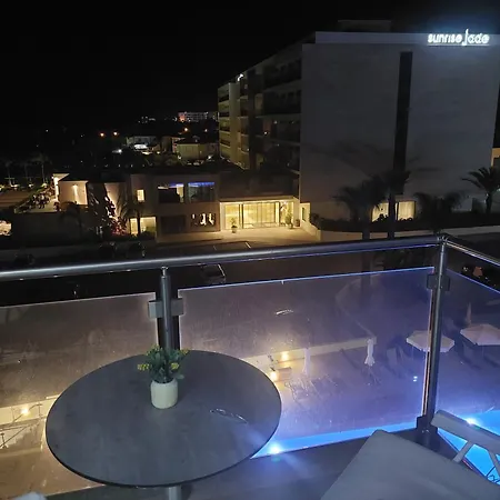 Milepost Vacations Apartment Paralimni Exterior photo